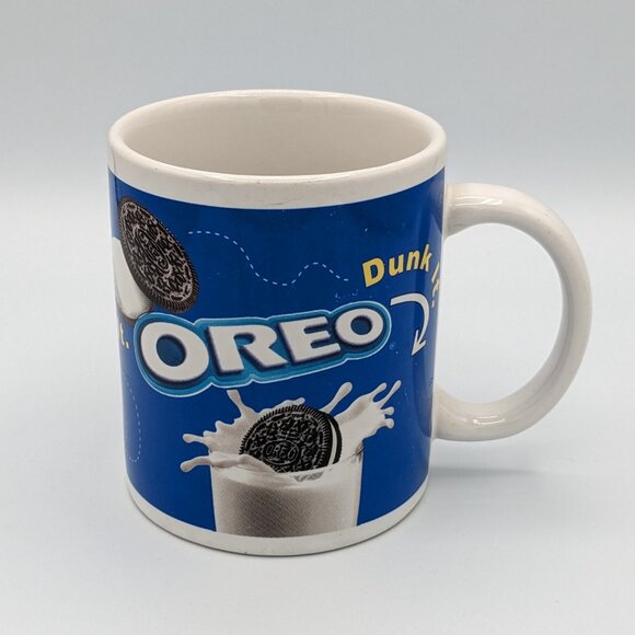 Oreo Mug: Bite It, Twist It, Lick It, Dunk It - Picture 4 of 10